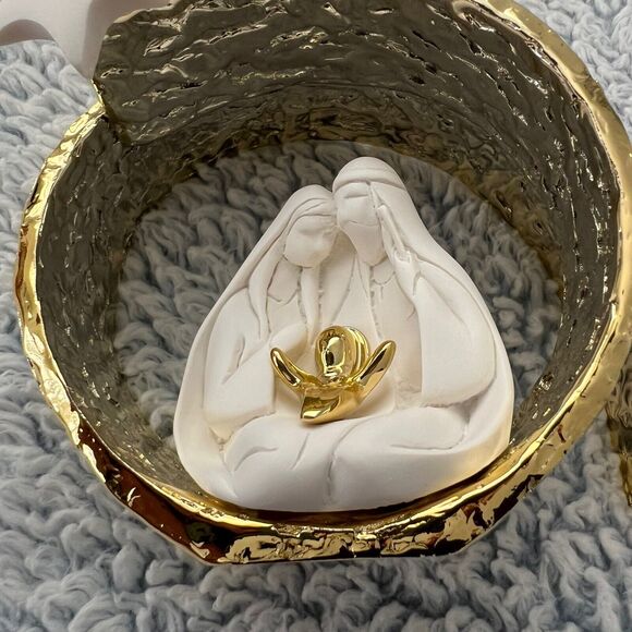 Bongelli Preziosi Nativity Three Figures In One-Piece Set Gold White NEW in Box - Picture 7 of 16